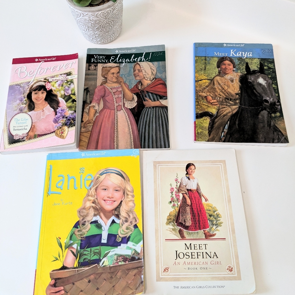 Set of 5 American Girl Books